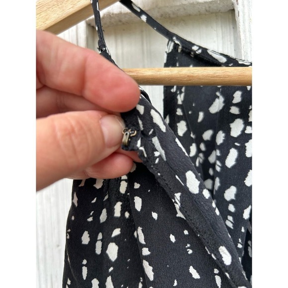 Joie Silk Sleeveless Top Black White Print V-Neck Spaghetti Strap Tank Size XS - Picture 4 of 8